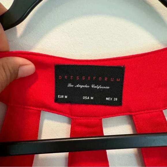 Dress Forum - dress size M - Picture 4 of 10